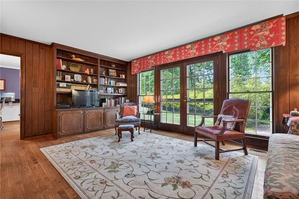 Sandy Springs, Georgia 30328, 5 Bedrooms Bedrooms, ,3 BathroomsBathrooms,Residential,For Sale,7761056