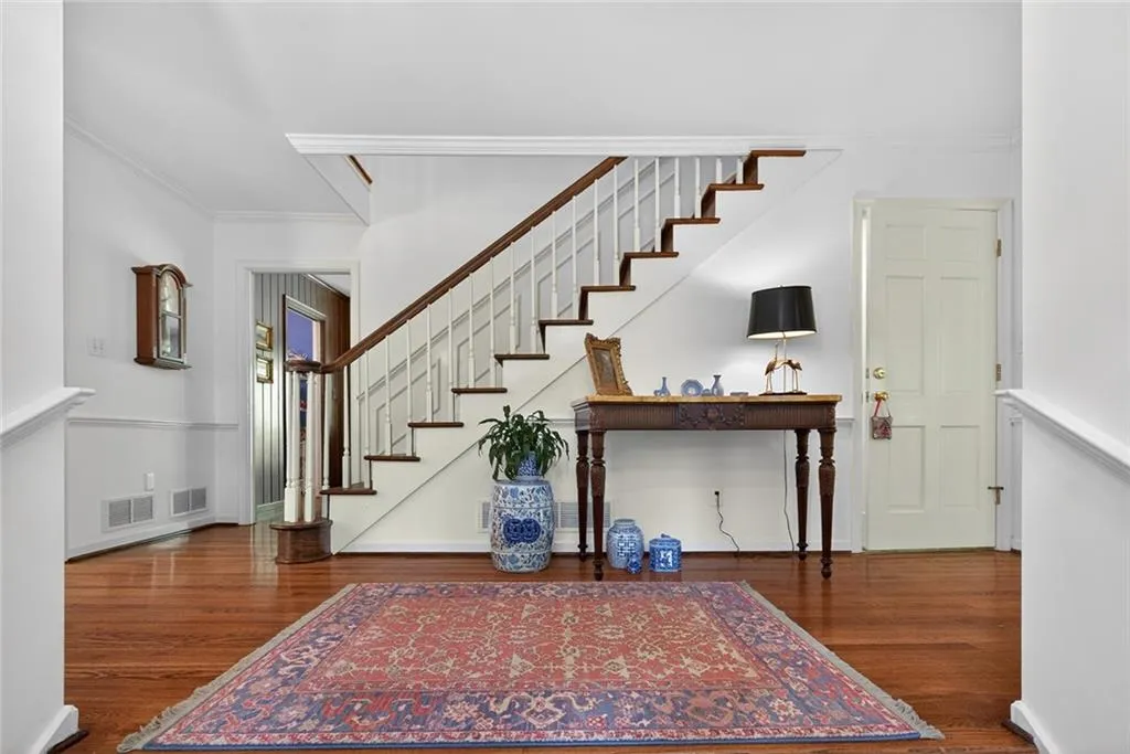 Sandy Springs, Georgia 30328, 5 Bedrooms Bedrooms, ,3 BathroomsBathrooms,Residential,For Sale,7761056