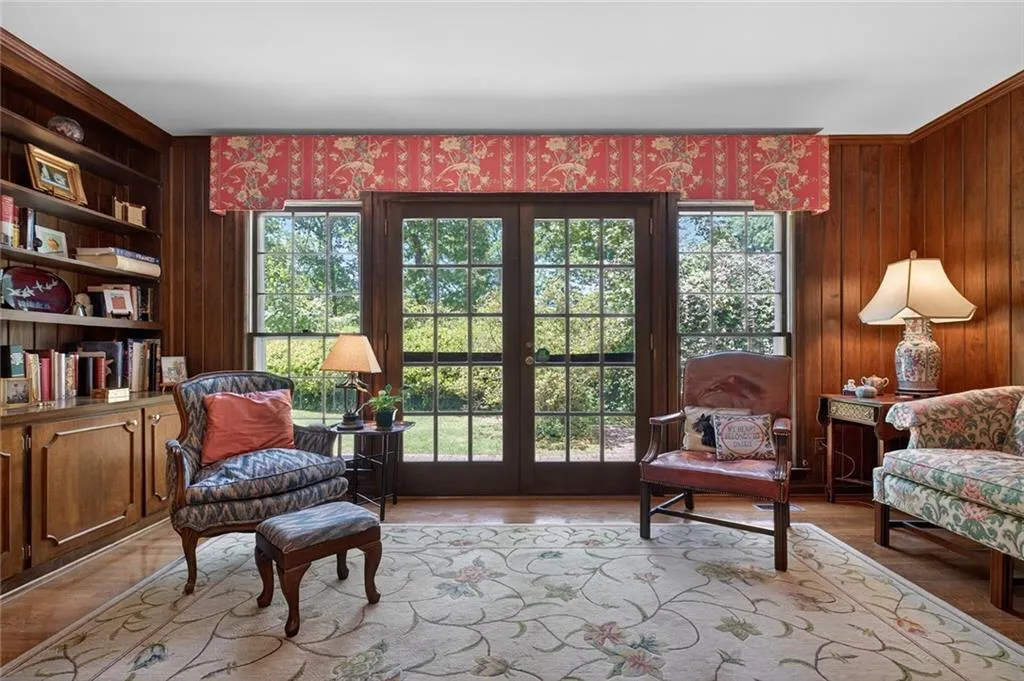 Sandy Springs, Georgia 30328, 5 Bedrooms Bedrooms, ,3 BathroomsBathrooms,Residential,For Sale,7761056