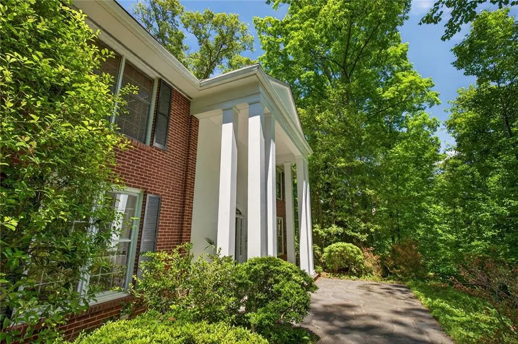 Sandy Springs, Georgia 30328, 5 Bedrooms Bedrooms, ,3 BathroomsBathrooms,Residential,For Sale,7761056