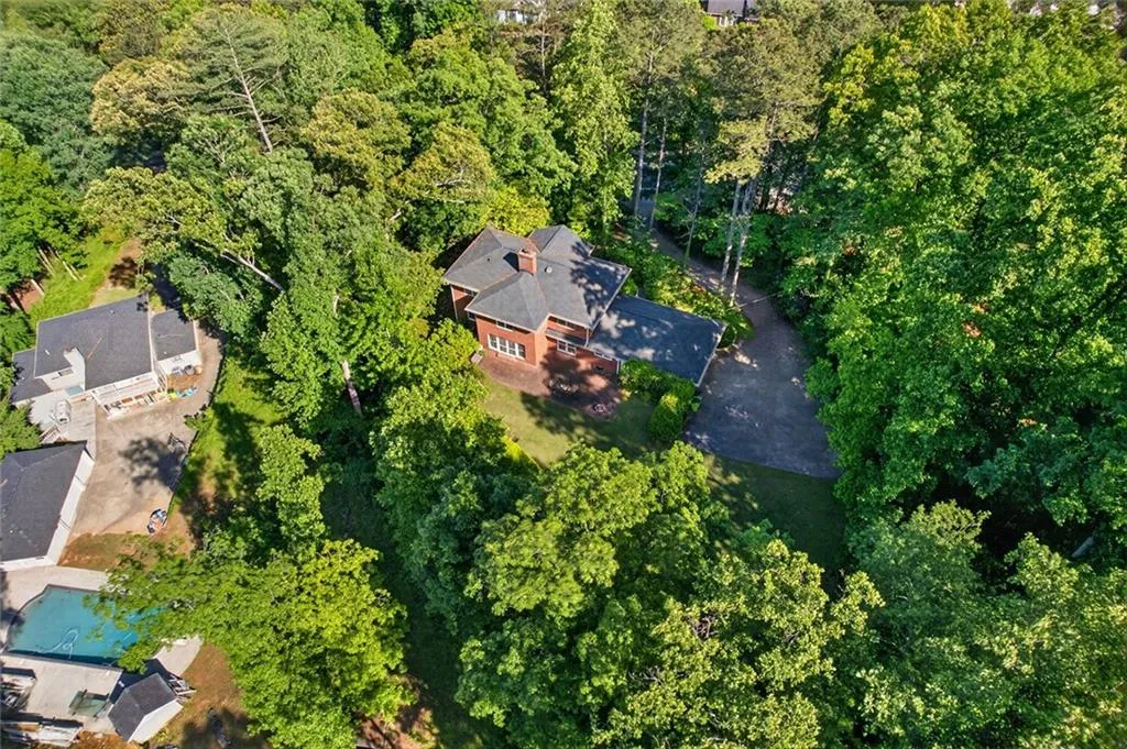 Sandy Springs, Georgia 30328, 5 Bedrooms Bedrooms, ,3 BathroomsBathrooms,Residential,For Sale,7761056