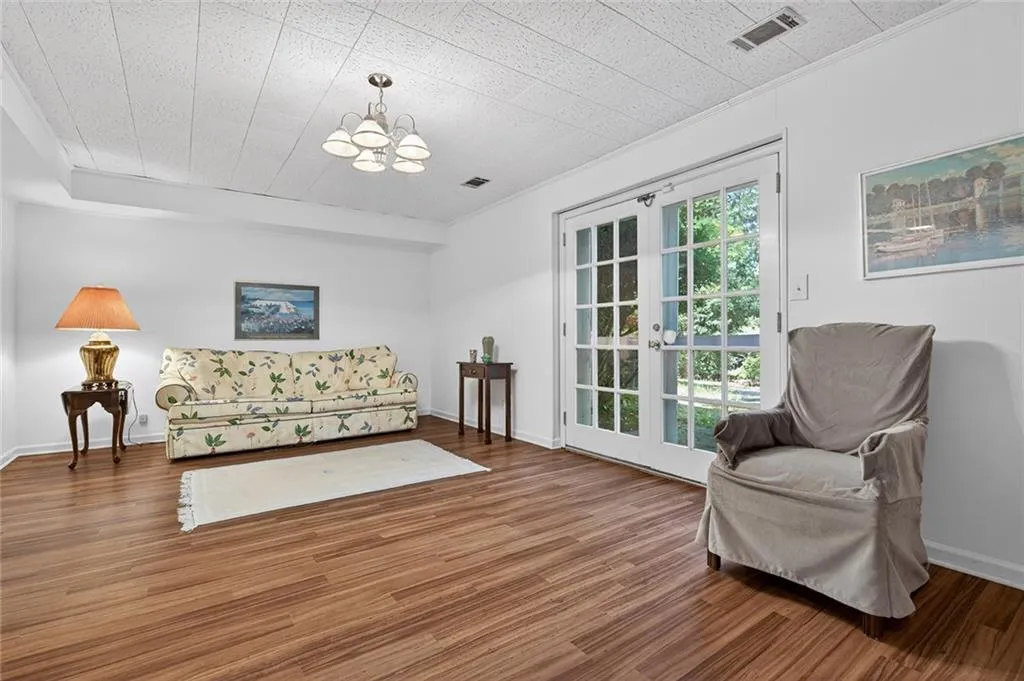 Sandy Springs, Georgia 30328, 5 Bedrooms Bedrooms, ,3 BathroomsBathrooms,Residential,For Sale,7761056