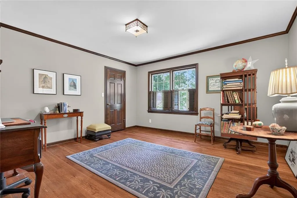 Sandy Springs, Georgia 30328, 5 Bedrooms Bedrooms, ,3 BathroomsBathrooms,Residential,For Sale,7761056