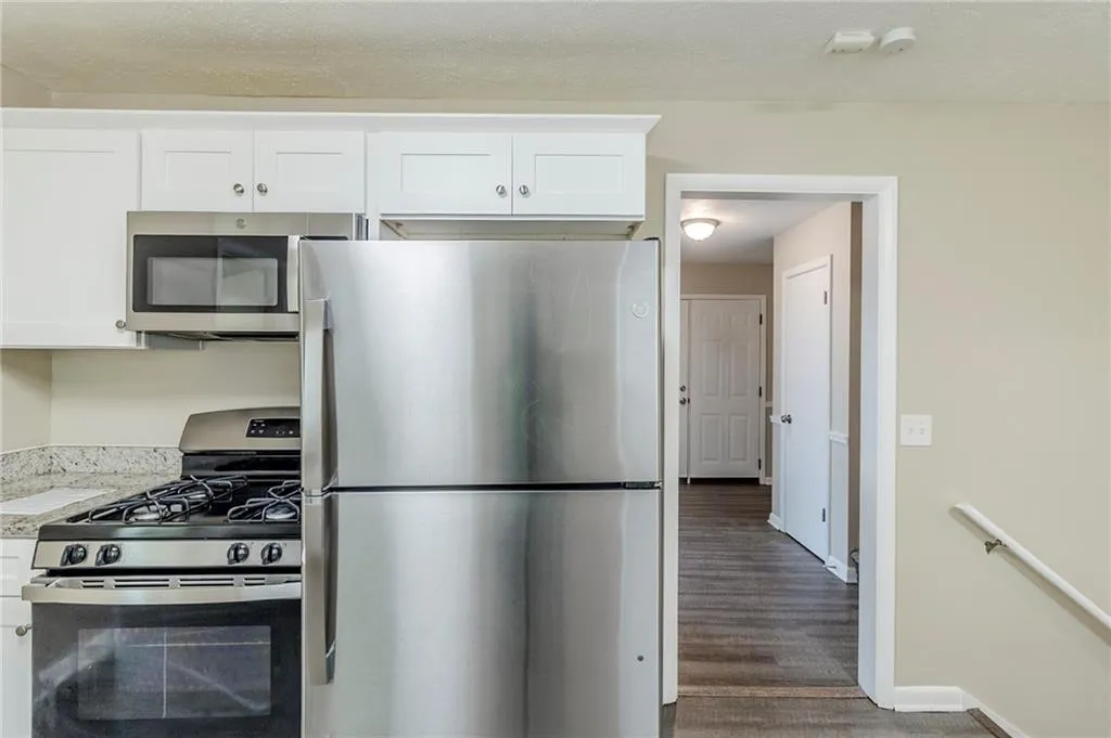 738 Laverne Drive Nw, Atlanta, Georgia 30318, 6 Bedrooms Bedrooms, ,2 BathroomsBathrooms,Residential,Sold,738 Laverne Drive Nw,7561432