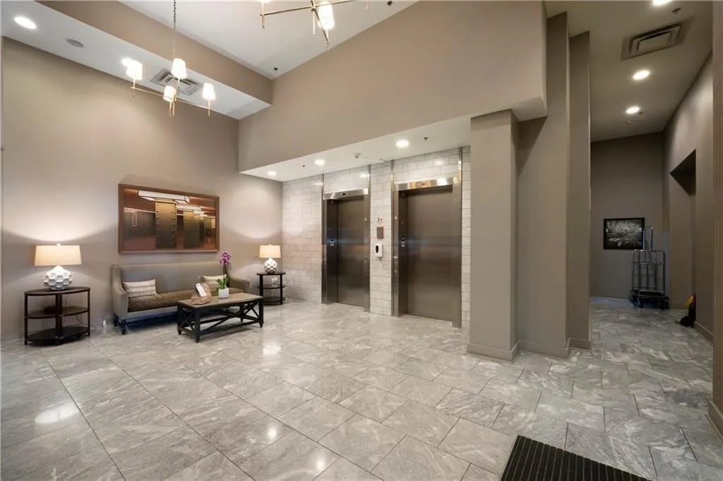 1100 Howell Mill Road Nw Unit 708, Atlanta, Georgia 30318, 2 Bedrooms Bedrooms, ,2 BathroomsBathrooms,Residential,For Sale,1100 Howell Mill Road Nw Unit 708,7529349