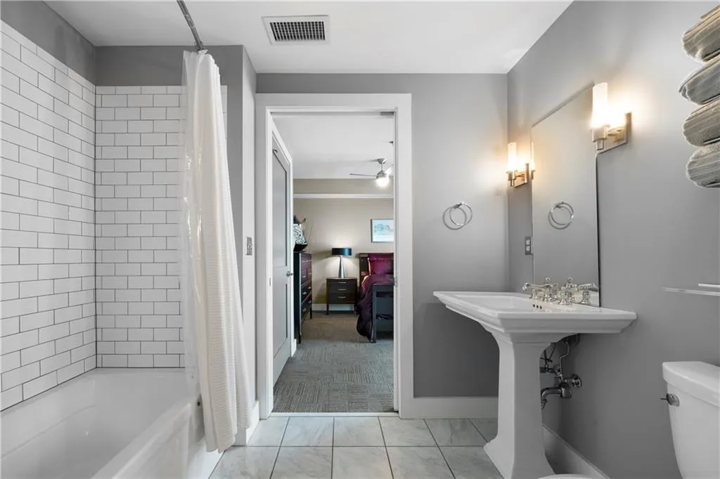 1100 Howell Mill Road Nw Unit 708, Atlanta, Georgia 30318, 2 Bedrooms Bedrooms, ,2 BathroomsBathrooms,Residential,For Sale,1100 Howell Mill Road Nw Unit 708,7529349