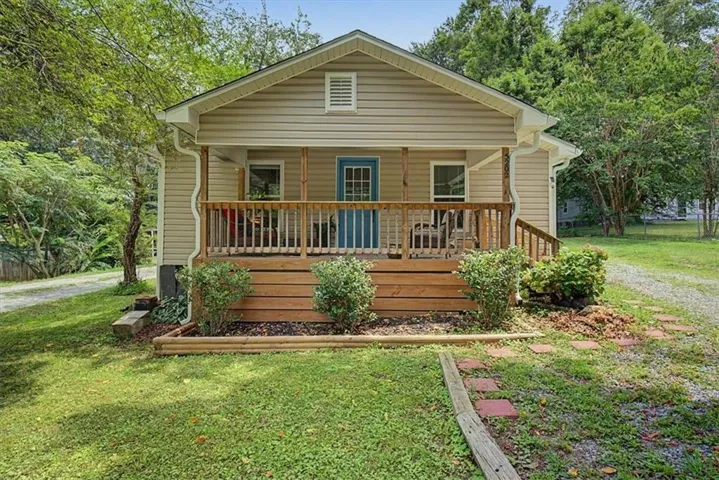 5202 Groovers Landing Road Se, Acworth, Georgia 30101