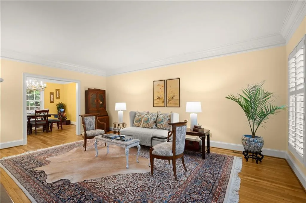 40 Ivy Chase Ne, Atlanta, Georgia 30342, 3 Bedrooms Bedrooms, ,2 BathroomsBathrooms,Residential,For Sale,40 Ivy Chase Ne,7578326