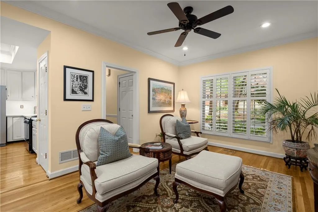 40 Ivy Chase Ne, Atlanta, Georgia 30342, 3 Bedrooms Bedrooms, ,2 BathroomsBathrooms,Residential,For Sale,40 Ivy Chase Ne,7578326