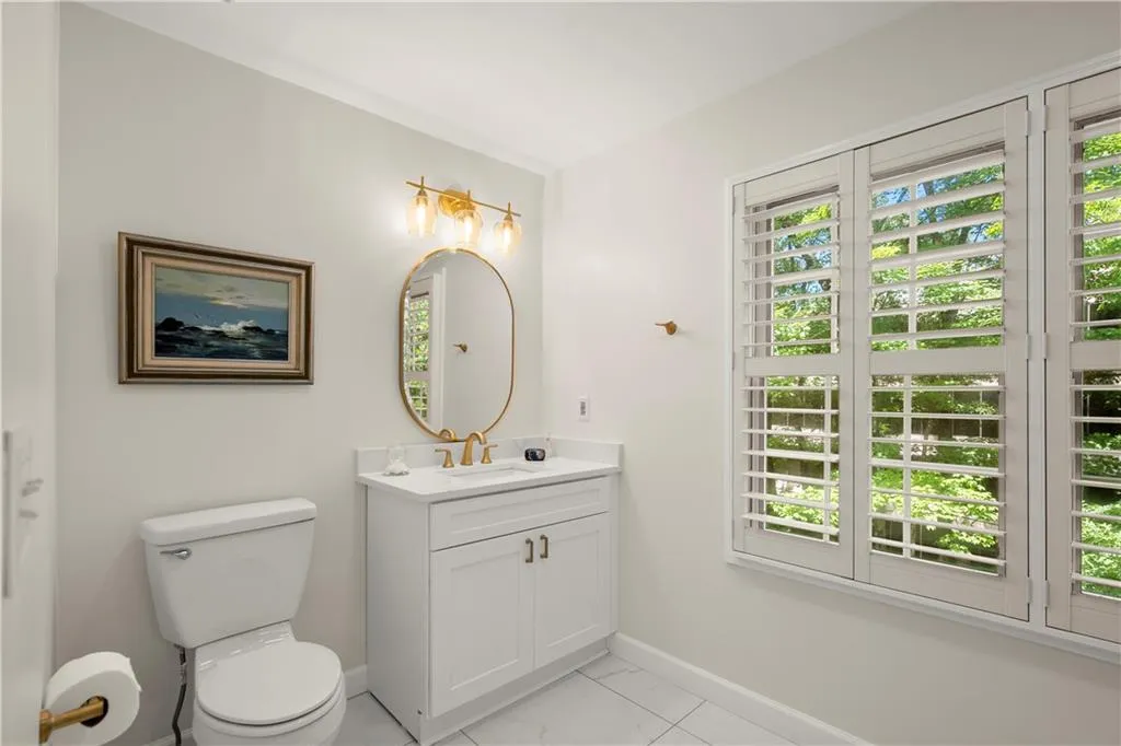 NEWLY RENOVATED PRIMARY BATHROOM
