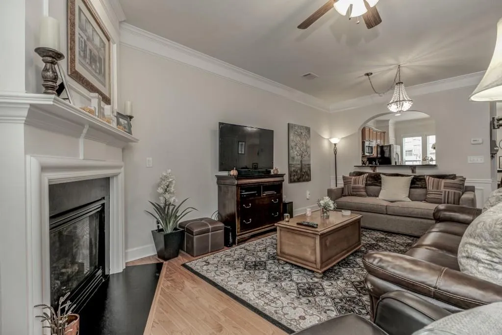 2134 Weldonberry Drive Unit 2134, Atlanta, Georgia 30319, 3 Bedrooms Bedrooms, ,3 BathroomsBathrooms,Residential,Sold,2134 Weldonberry Drive Unit 2134,5604655