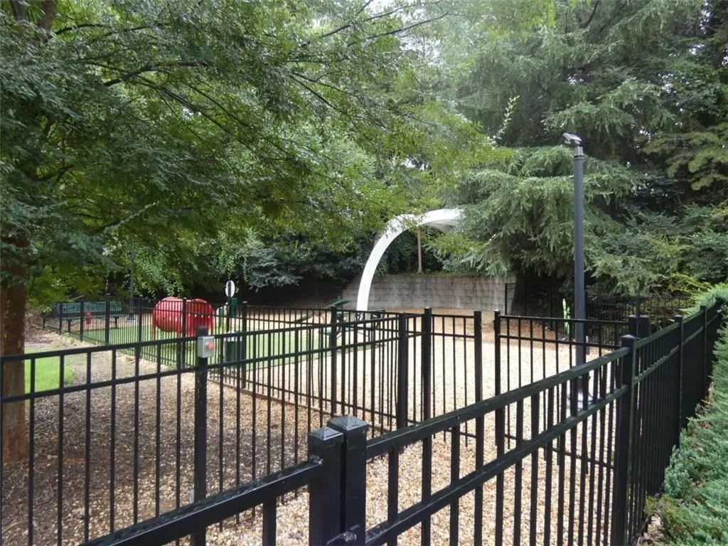 795 Hammond Drive, Atlanta, Georgia 30328, 1 Bedroom Bedrooms, ,1 BathroomBathrooms,Residential,For Sale,795 Hammond Drive,7632329