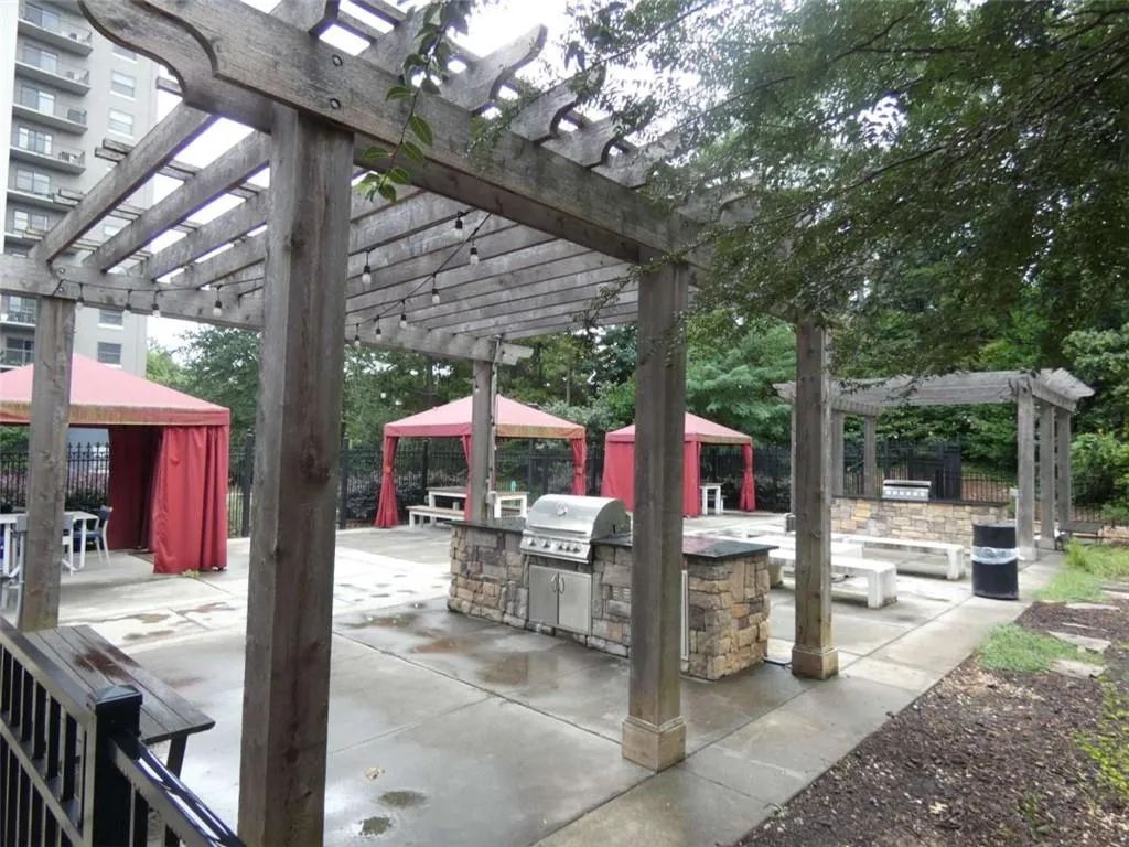 795 Hammond Drive, Atlanta, Georgia 30328, 1 Bedroom Bedrooms, ,1 BathroomBathrooms,Residential,For Sale,795 Hammond Drive,7632329