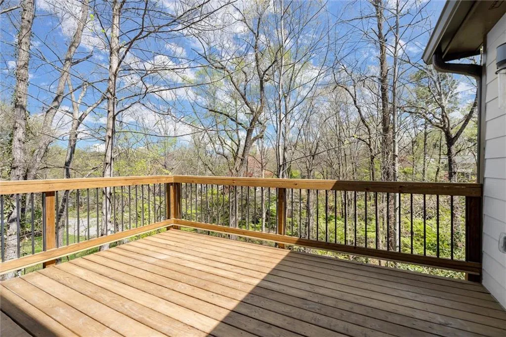 7055 Hunters Branch Drive, Atlanta, Georgia 30328, 6 Bedrooms Bedrooms, ,5 BathroomsBathrooms,Residential,Sold,7055 Hunters Branch Drive,7542957