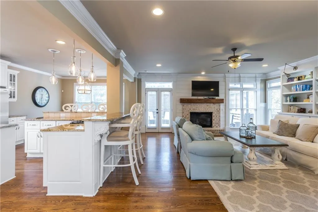 7989 Magnolia Square, Sandy Springs, Georgia 30350, 5 Bedrooms Bedrooms, ,3 BathroomsBathrooms,Residential,Sold,7989 Magnolia Square,6803085