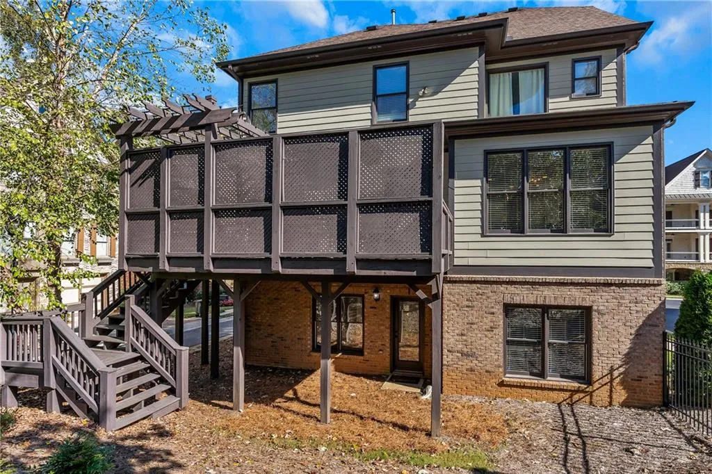 7989 Magnolia Square, Sandy Springs, Georgia 30350, 5 Bedrooms Bedrooms, ,3 BathroomsBathrooms,Residential,Sold,7989 Magnolia Square,6803085