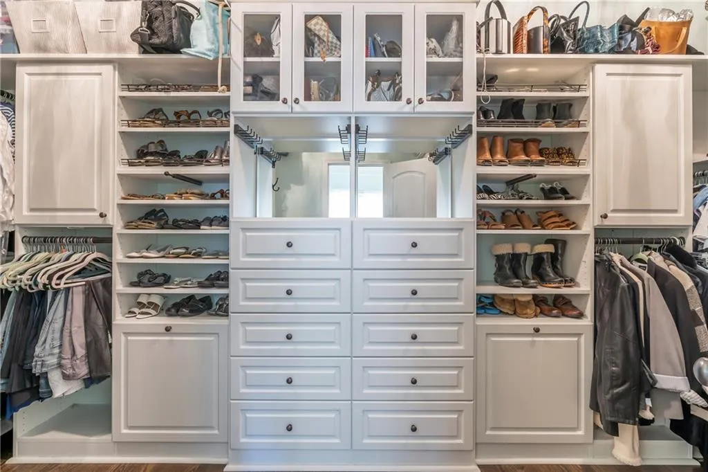 7989 Magnolia Square, Sandy Springs, Georgia 30350, 5 Bedrooms Bedrooms, ,3 BathroomsBathrooms,Residential,Sold,7989 Magnolia Square,6803085