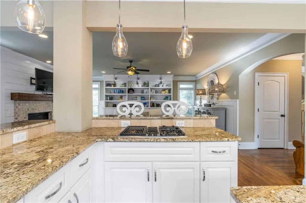 7989 Magnolia Square, Sandy Springs, Georgia 30350, 5 Bedrooms Bedrooms, ,3 BathroomsBathrooms,Residential,Sold,7989 Magnolia Square,6803085