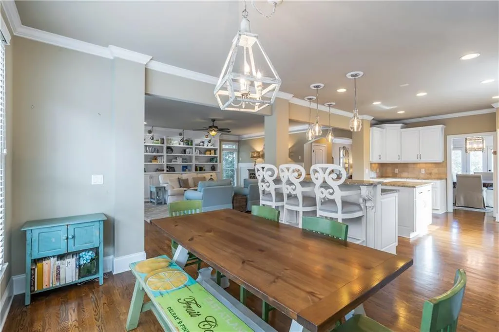 7989 Magnolia Square, Sandy Springs, Georgia 30350, 5 Bedrooms Bedrooms, ,3 BathroomsBathrooms,Residential,Sold,7989 Magnolia Square,6803085