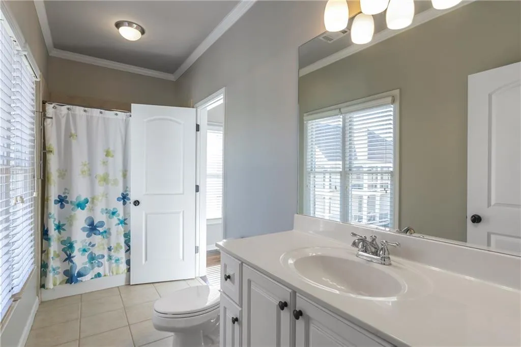 7989 Magnolia Square, Sandy Springs, Georgia 30350, 5 Bedrooms Bedrooms, ,3 BathroomsBathrooms,Residential,Sold,7989 Magnolia Square,6803085