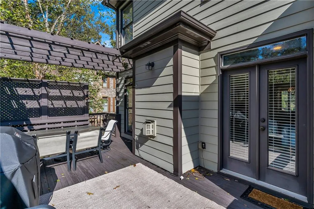 7989 Magnolia Square, Sandy Springs, Georgia 30350, 5 Bedrooms Bedrooms, ,3 BathroomsBathrooms,Residential,Sold,7989 Magnolia Square,6803085