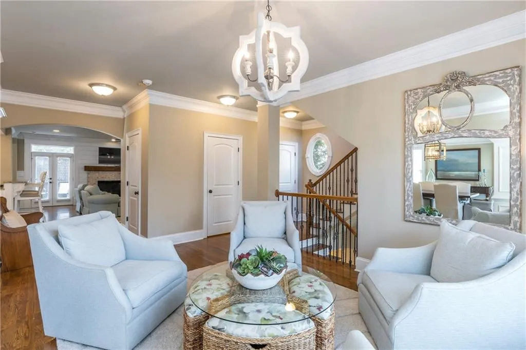 7989 Magnolia Square, Sandy Springs, Georgia 30350, 5 Bedrooms Bedrooms, ,3 BathroomsBathrooms,Residential,Sold,7989 Magnolia Square,6803085