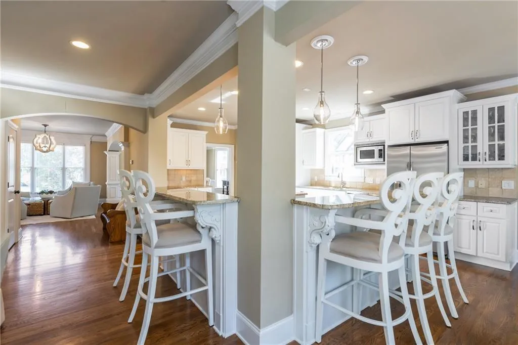 7989 Magnolia Square, Sandy Springs, Georgia 30350, 5 Bedrooms Bedrooms, ,3 BathroomsBathrooms,Residential,Sold,7989 Magnolia Square,6803085