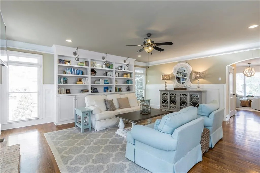 7989 Magnolia Square, Sandy Springs, Georgia 30350, 5 Bedrooms Bedrooms, ,3 BathroomsBathrooms,Residential,Sold,7989 Magnolia Square,6803085