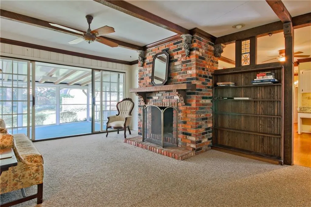 5930 Greenbrier Road, Sandy Springs, Georgia 30328, 3 Bedrooms Bedrooms, ,2 BathroomsBathrooms,Residential,Sold,5930 Greenbrier Road,5662005