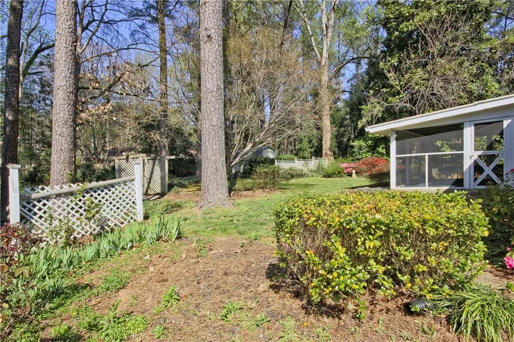 5930 Greenbrier Road, Sandy Springs, Georgia 30328, 3 Bedrooms Bedrooms, ,2 BathroomsBathrooms,Residential,Sold,5930 Greenbrier Road,5662005
