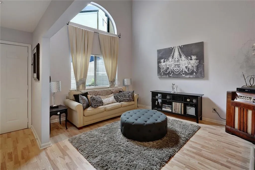 67 25th Street Nw Unit 8, Atlanta, Georgia 30309, 2 Bedrooms Bedrooms, ,2 BathroomsBathrooms,Residential,Sold,67 25th Street Nw Unit 8,5702676