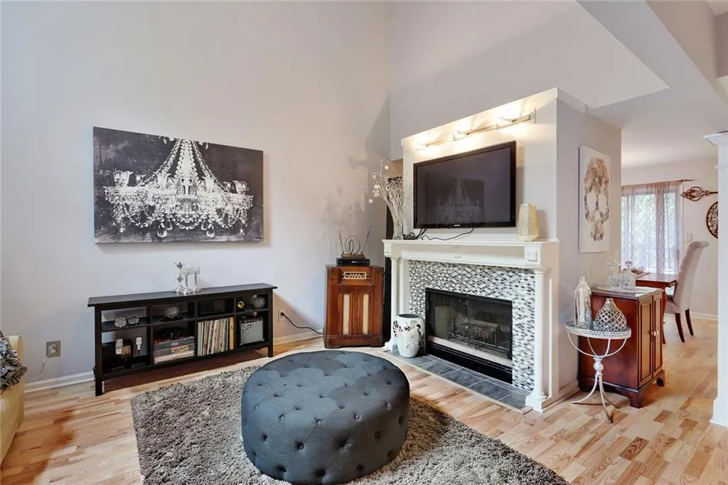 67 25th Street Nw Unit 8, Atlanta, Georgia 30309, 2 Bedrooms Bedrooms, ,2 BathroomsBathrooms,Residential,Sold,67 25th Street Nw Unit 8,5702676