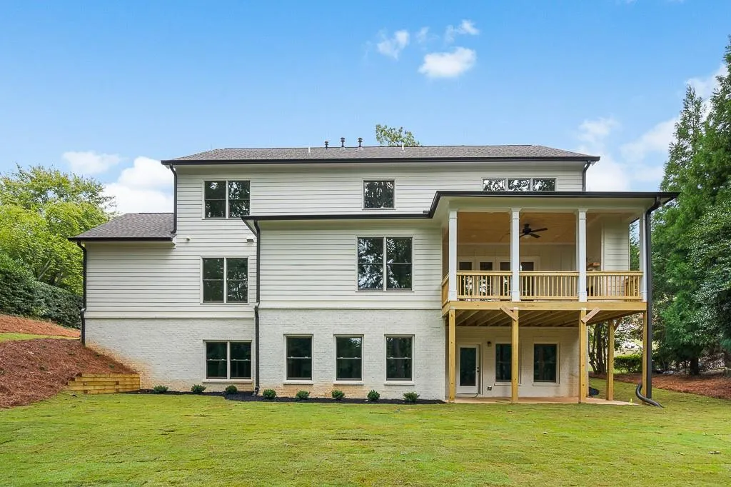 6485 Bridgewood Valley Road, Sandy Springs, Georgia 30328, 5 Bedrooms Bedrooms, ,4 BathroomsBathrooms,Residential,Sold,6485 Bridgewood Valley Road,6630897