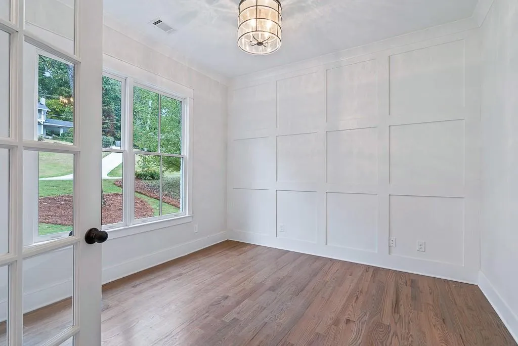 6485 Bridgewood Valley Road, Sandy Springs, Georgia 30328, 5 Bedrooms Bedrooms, ,4 BathroomsBathrooms,Residential,Sold,6485 Bridgewood Valley Road,6630897