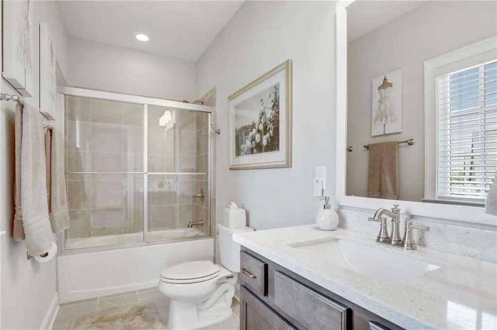 6626 Sterling Drive, Sandy Springs, Georgia 30328, 3 Bedrooms Bedrooms, ,3 BathroomsBathrooms,Residential,Sold,6626 Sterling Drive,6936742