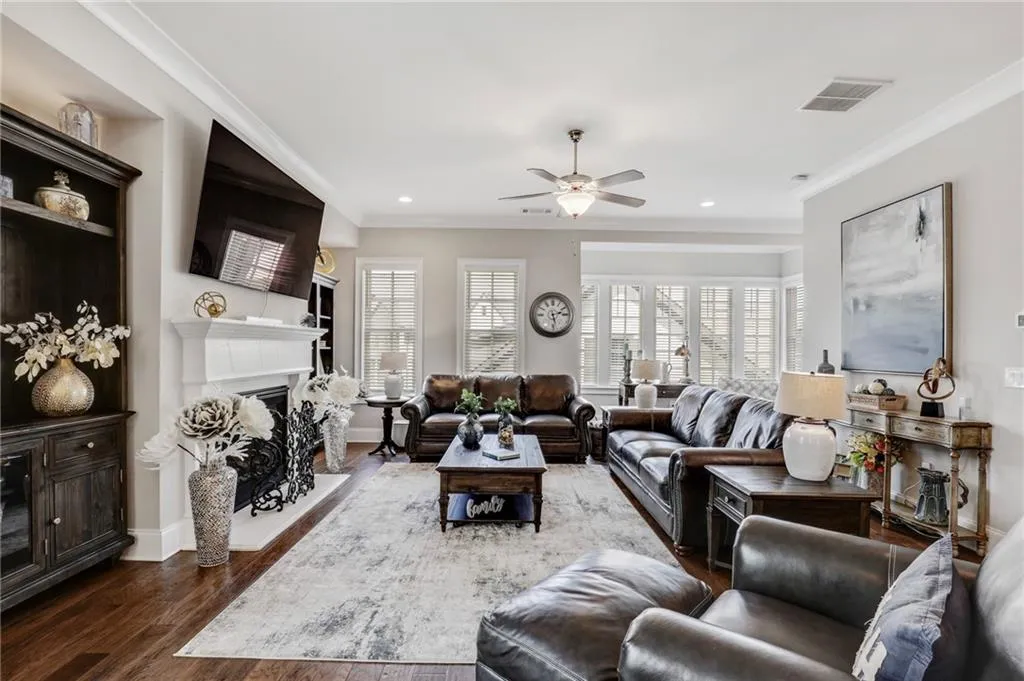 6626 Sterling Drive, Sandy Springs, Georgia 30328, 3 Bedrooms Bedrooms, ,3 BathroomsBathrooms,Residential,Sold,6626 Sterling Drive,6936742