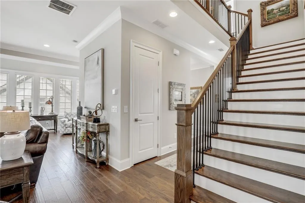 6626 Sterling Drive, Sandy Springs, Georgia 30328, 3 Bedrooms Bedrooms, ,3 BathroomsBathrooms,Residential,Sold,6626 Sterling Drive,6936742