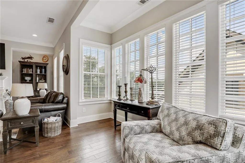 6626 Sterling Drive, Sandy Springs, Georgia 30328, 3 Bedrooms Bedrooms, ,3 BathroomsBathrooms,Residential,Sold,6626 Sterling Drive,6936742