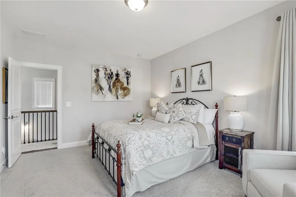 6626 Sterling Drive, Sandy Springs, Georgia 30328, 3 Bedrooms Bedrooms, ,3 BathroomsBathrooms,Residential,Sold,6626 Sterling Drive,6936742
