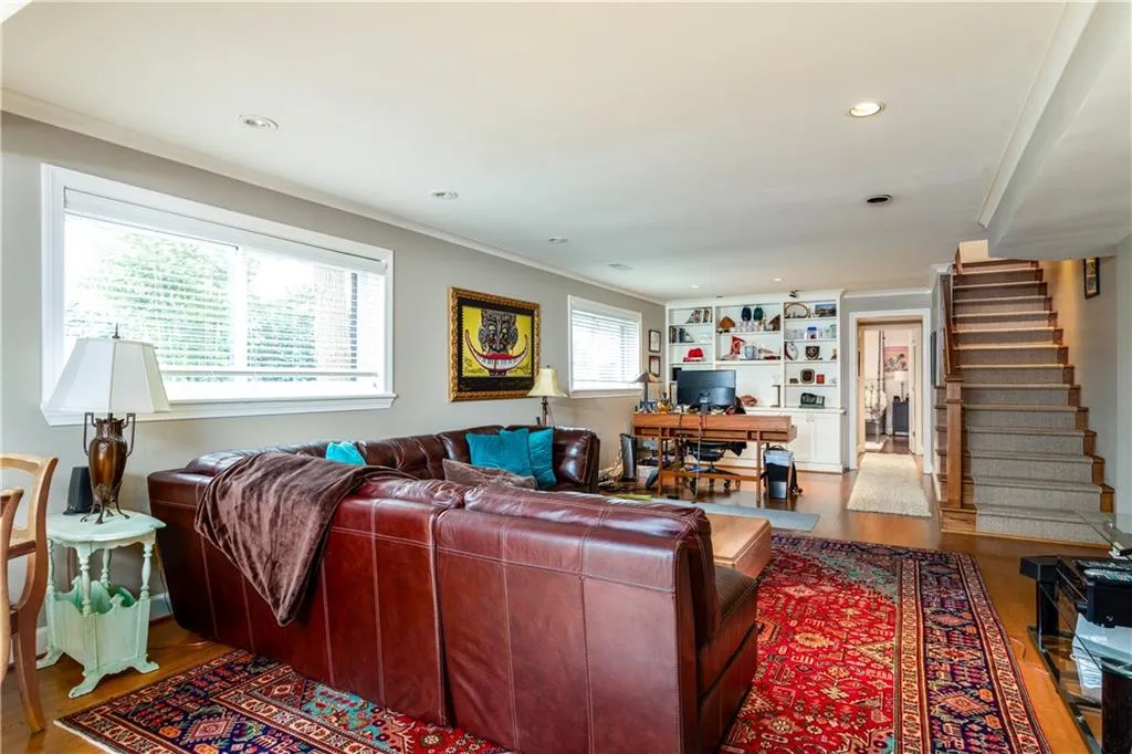 360 Elden Drive, Sandy Springs, Georgia 30342, 4 Bedrooms Bedrooms, ,3 BathroomsBathrooms,Residential,Sold,360 Elden Drive,6854461