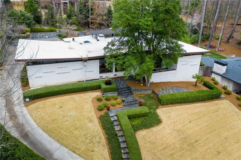 360 Elden Drive, Sandy Springs, Georgia 30342, 4 Bedrooms Bedrooms, ,3 BathroomsBathrooms,Residential,Sold,360 Elden Drive,6854461