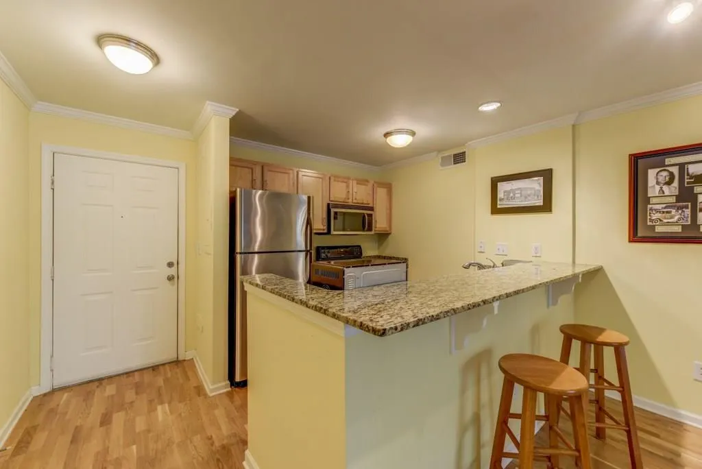 1041 State Street Nw Unit 13, Atlanta, Georgia 30318, 2 Bedrooms Bedrooms, ,2 BathroomsBathrooms,Residential,Sold,1041 State Street Nw Unit 13,6079008