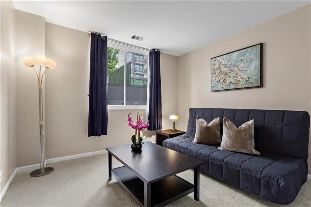 1421 Peachtree Street Ne Unit 211, Atlanta, Georgia 30309, 2 Bedrooms Bedrooms, ,1 BathroomBathrooms,Residential,For Sale,1421 Peachtree Street Ne Unit 211,7574115