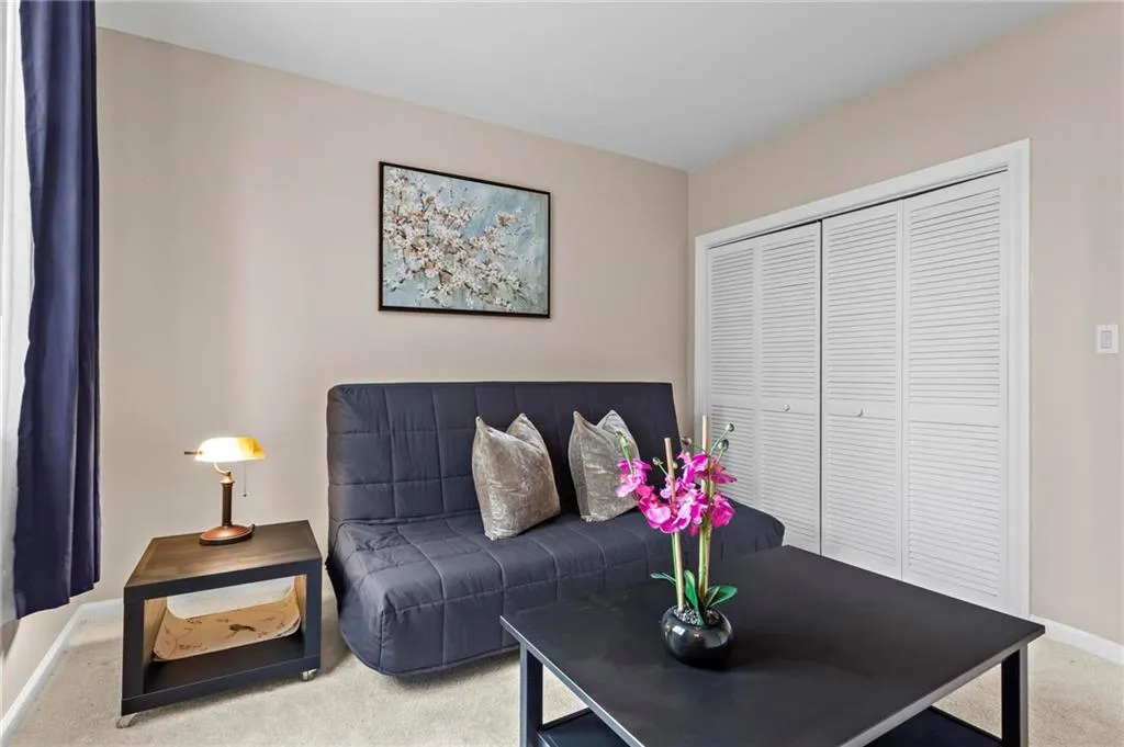 1421 Peachtree Street Ne Unit 211, Atlanta, Georgia 30309, 2 Bedrooms Bedrooms, ,1 BathroomBathrooms,Residential,For Sale,1421 Peachtree Street Ne Unit 211,7574115