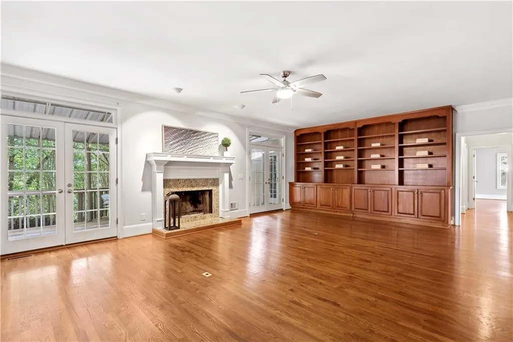 350 Cameron Ridge Drive, Atlanta, Georgia 30328, 4 Bedrooms Bedrooms, ,5 BathroomsBathrooms,Residential,Sold,350 Cameron Ridge Drive,6948308