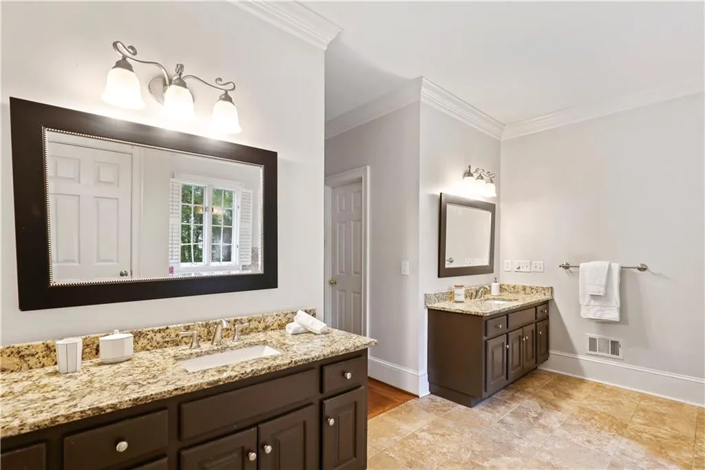 350 Cameron Ridge Drive, Atlanta, Georgia 30328, 4 Bedrooms Bedrooms, ,5 BathroomsBathrooms,Residential,Sold,350 Cameron Ridge Drive,6948308