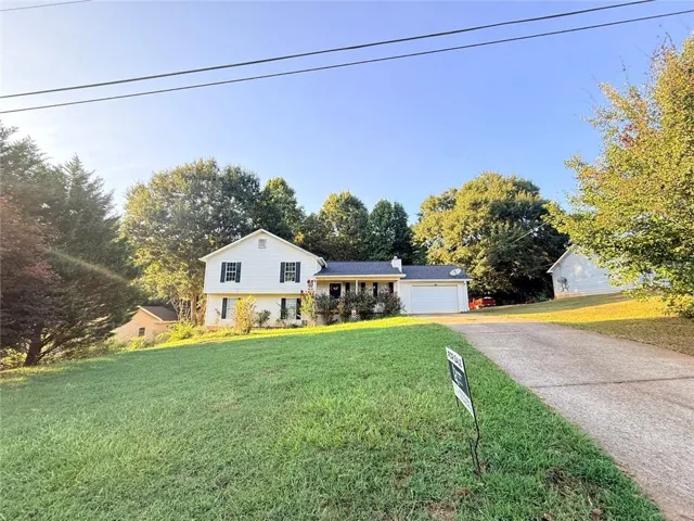 4400 Leafview Drive, Gillsville, Georgia 30543