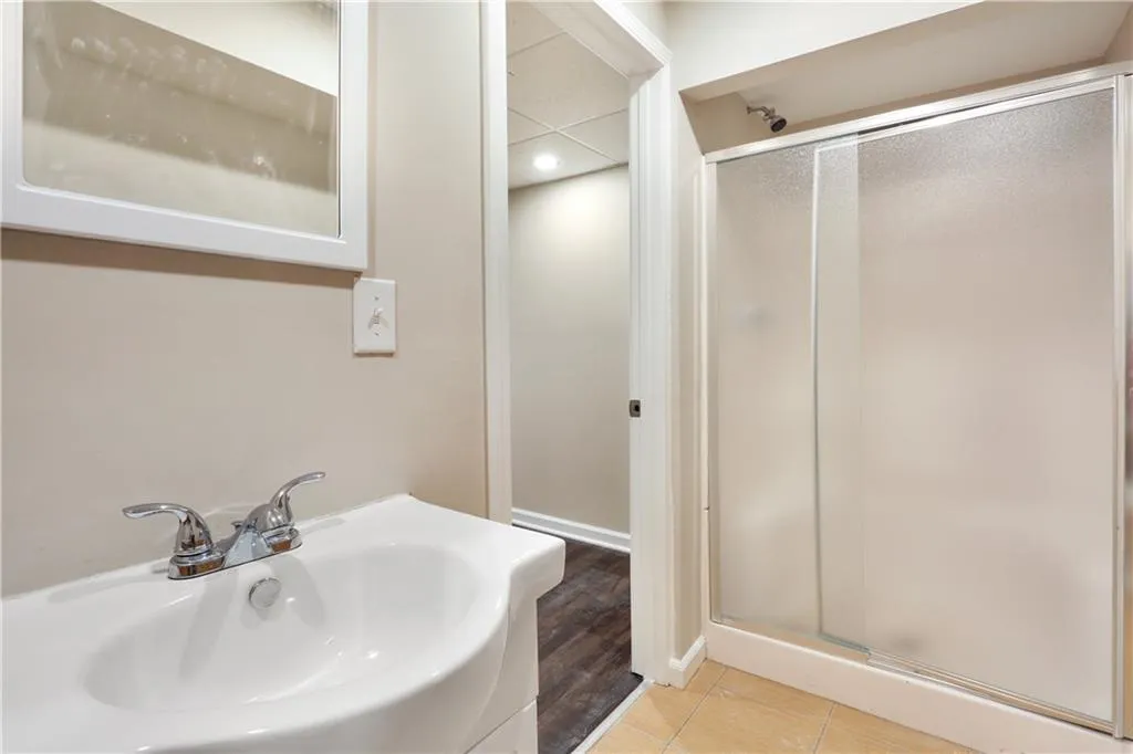860 Spalding Drive, Sandy Springs, Georgia 30328, 5 Bedrooms Bedrooms, ,3 BathroomsBathrooms,Residential,Sold,860 Spalding Drive,5883426