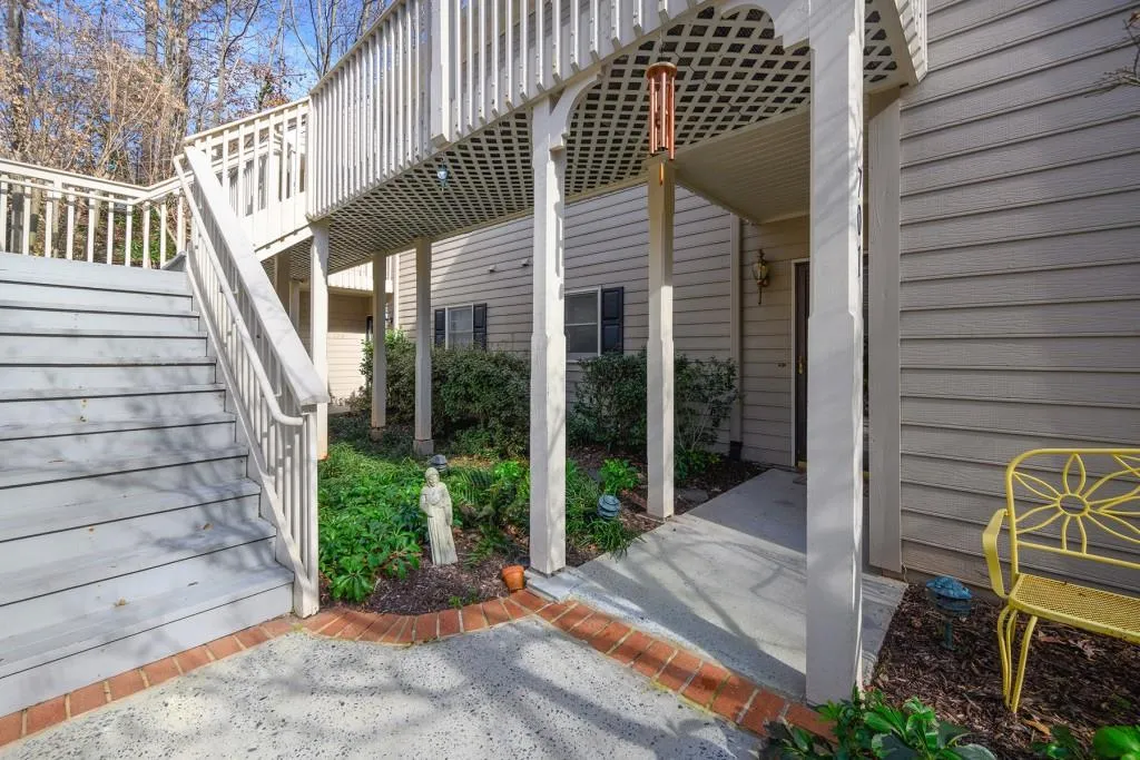 701 Bainbridge Drive, Atlanta, Georgia 30327, 2 Bedrooms Bedrooms, ,2 BathroomsBathrooms,Residential,Sold,701 Bainbridge Drive,6832157