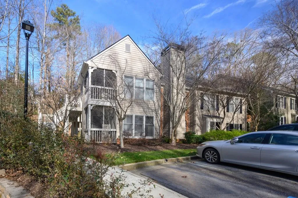 701 Bainbridge Drive, Atlanta, Georgia 30327, 2 Bedrooms Bedrooms, ,2 BathroomsBathrooms,Residential,Sold,701 Bainbridge Drive,6832157